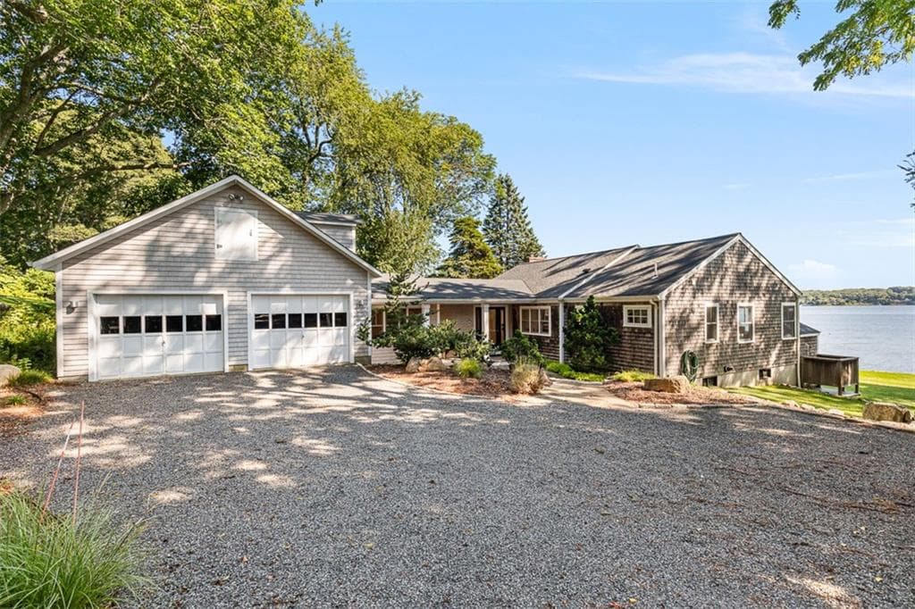 Single Family Residence at 1380 H Drift Road, Westport, photo 4 of 42