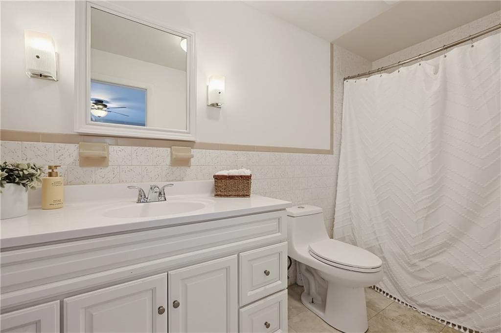 Single Family Residence at 849 Roger Williams Avenue, East Providence, photo 27 of 40