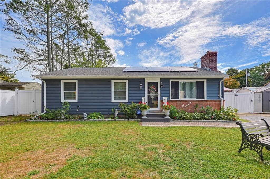 Single Family Residence at 849 Roger Williams Avenue, East Providence, photo 2 of 40