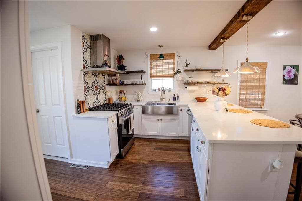 Single Family Residence at 97 Spring Avenue, Barrington, photo 6 of 18