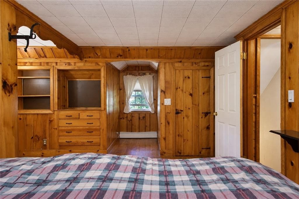 Single Family Residence at 81 Park View Avenue, Warwick, photo 27 of 41