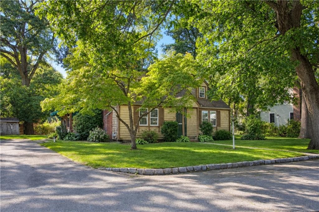 Single Family Residence at 81 Park View Avenue, Warwick, photo 2 of 41