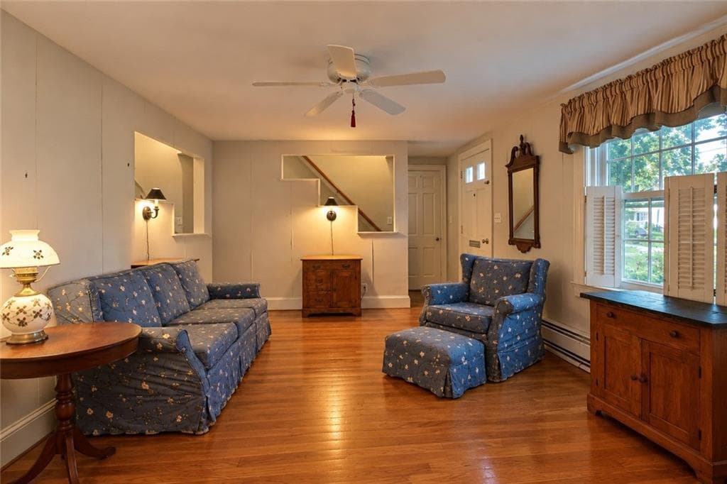 Single Family Residence at 81 Park View Avenue, Warwick, photo 7 of 41