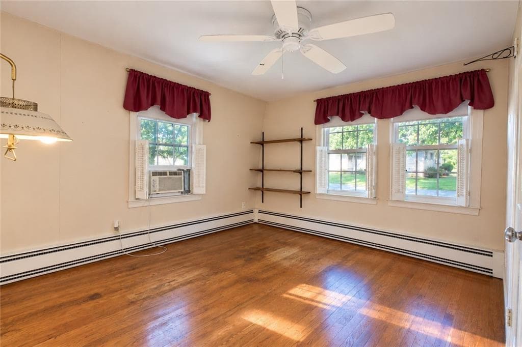 Single Family Residence at 81 Park View Avenue, Warwick, photo 20 of 41
