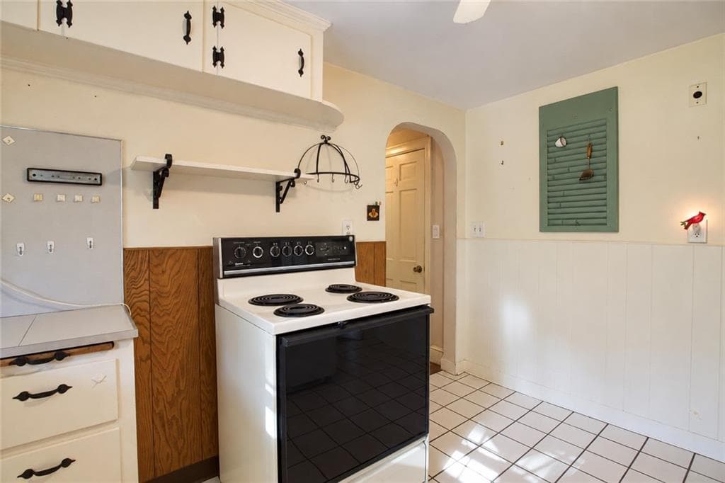 Single Family Residence at 81 Park View Avenue, Warwick, photo 14 of 41