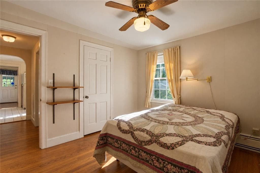 Single Family Residence at 81 Park View Avenue, Warwick, photo 18 of 41