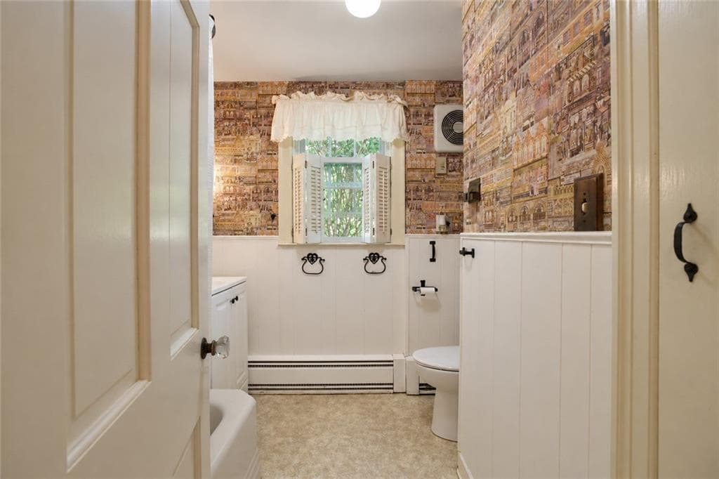 Single Family Residence at 81 Park View Avenue, Warwick, photo 15 of 41