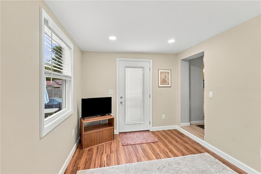 Single Family Residence at 14 Audrey Court, Coventry, photo 15 of 29