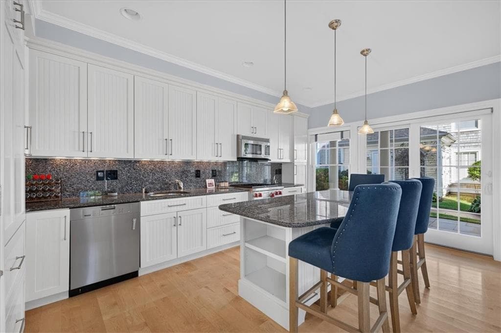 Condominium at 20 Narragansett Avenue UNIT 300, Narragansett, photo 13 of 50