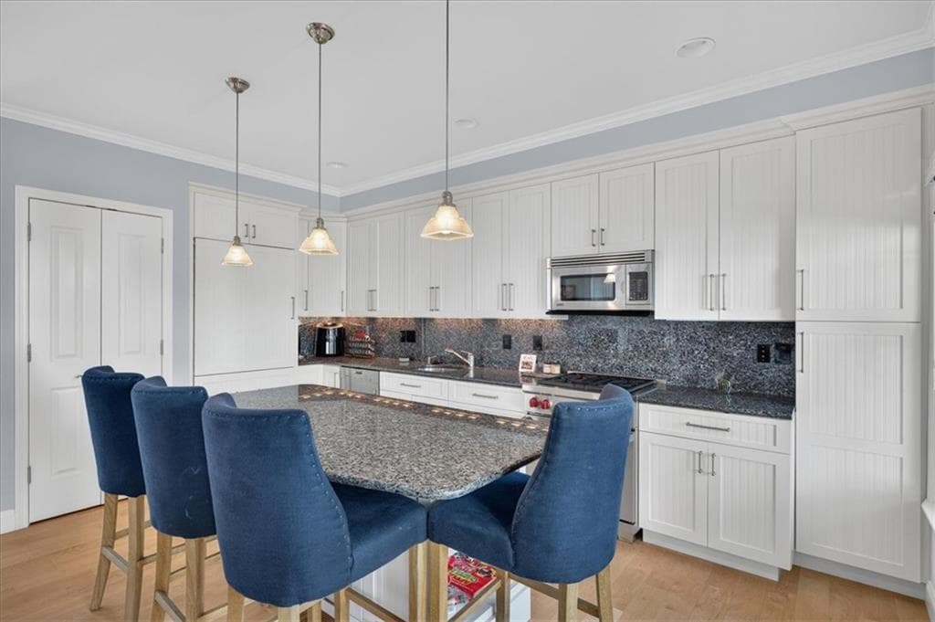 Condominium at 20 Narragansett Avenue UNIT 300, Narragansett, photo 11 of 50
