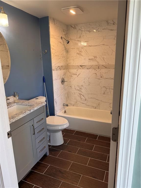 Single Family Residence at 1409 Broadway S, East Providence, photo 3 of 10