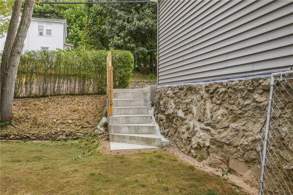 Single Family Residence at 677 Cass Avenue, Woonsocket, photo 8 of 37
