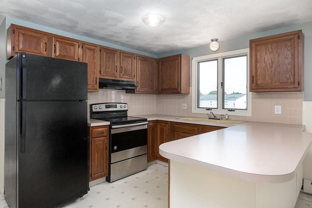 Multi Family at 14 Gray Street, North Providence, photo 23 of 34