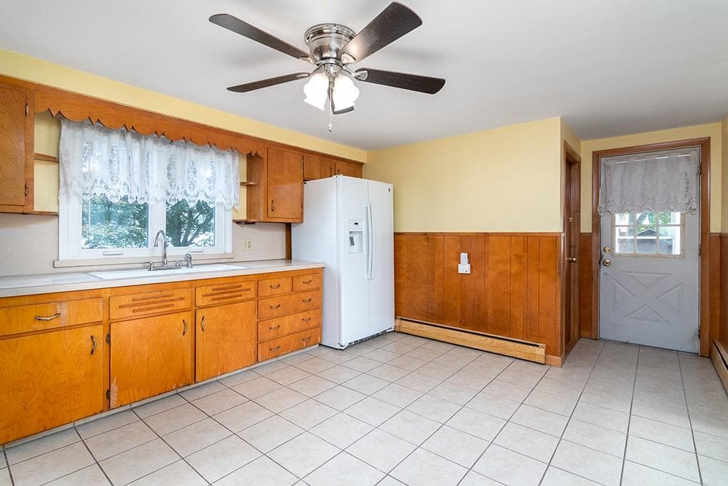 Multi Family at 14 Gray Street, North Providence, photo 11 of 34