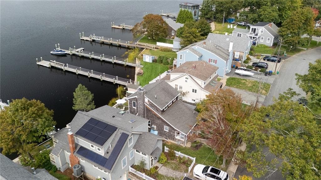 Single Family Residence at 11 Riverview Drive, Barrington, photo 17 of 50