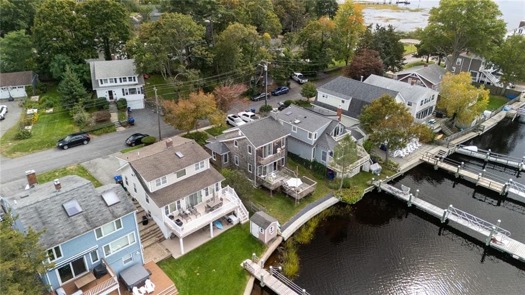 Single Family Residence at 11 Riverview Drive, Barrington, photo 4 of 50