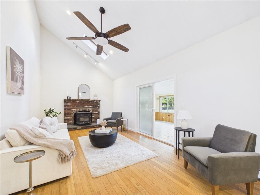 Single Family Residence at 778 Hammet Road, Coventry, photo 6 of 29