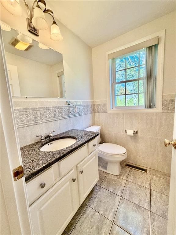 Single Family Residence at 3 Camp Street, Cumberland, photo 14 of 34