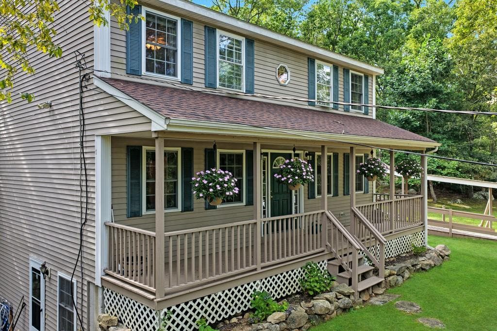 Single Family Residence at 19 Muratore Lane, Charlestown, photo 2 of 32