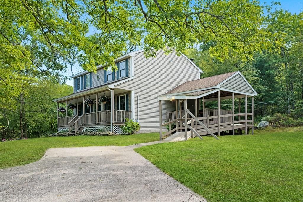 Single Family Residence at 19 Muratore Lane, Charlestown, photo 3 of 32