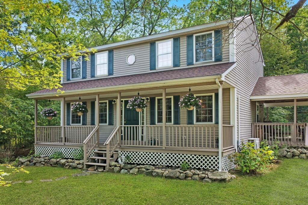 19 Muratore Lane