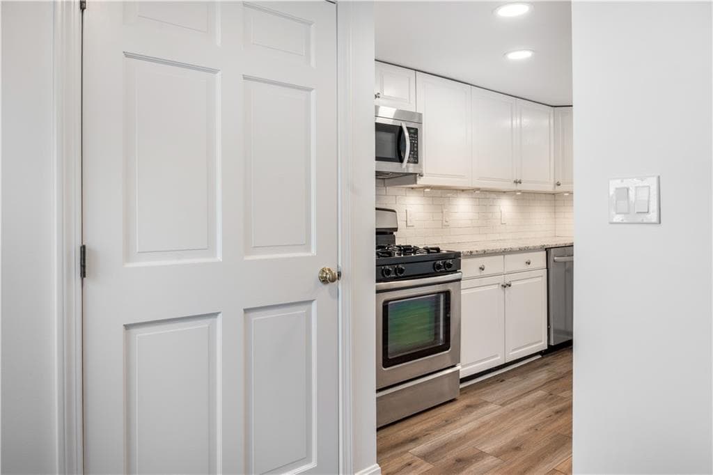 Condominium at 152 Crompton Avenue UNIT 5, East Greenwich, photo 9 of 39