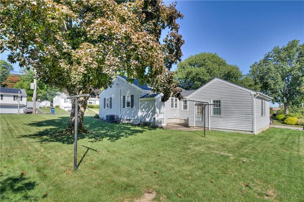 Single Family Residence at 40 Brimfield Road, Cranston, photo 28 of 40