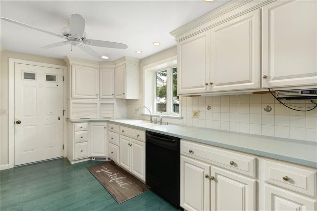 Single Family Residence at 14 Plymouth Drive, Barrington, photo 13 of 40