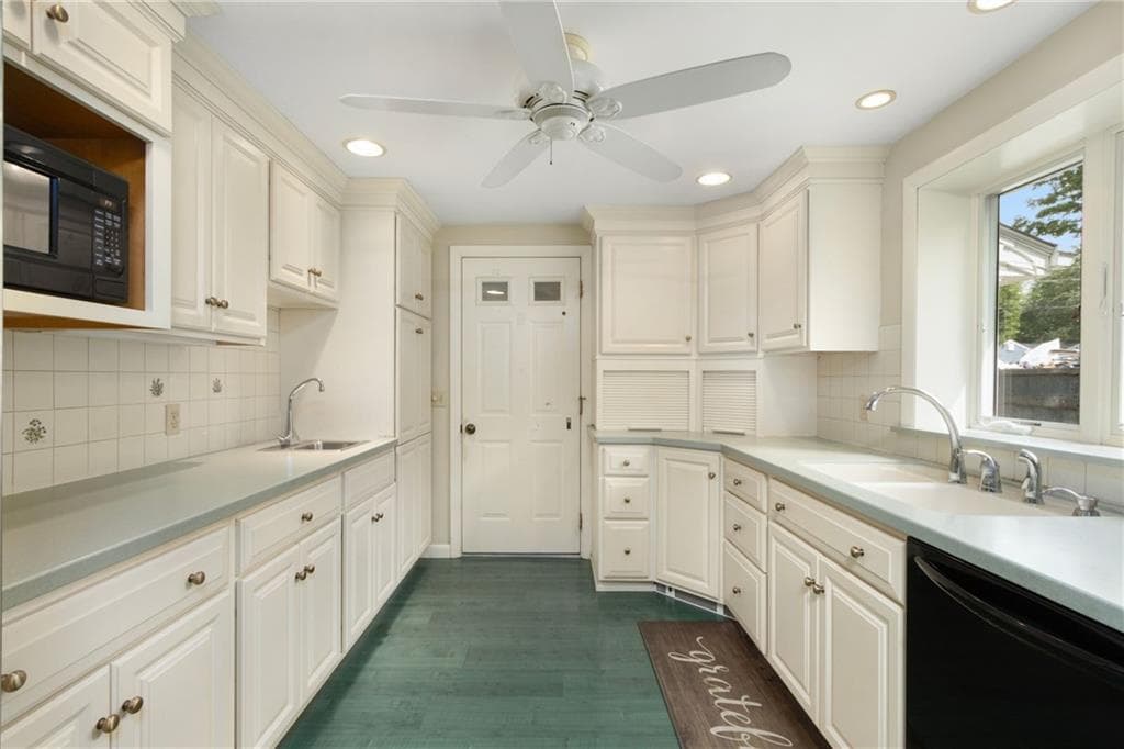 Single Family Residence at 14 Plymouth Drive, Barrington, photo 12 of 40