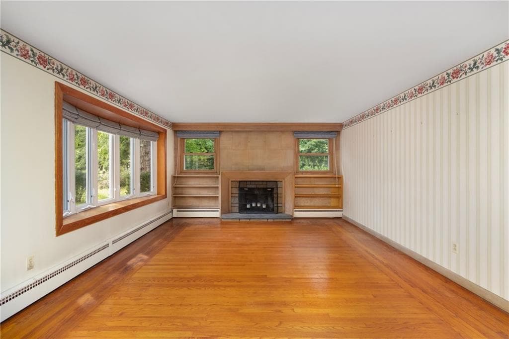 Single Family Residence at 14 Plymouth Drive, Barrington, photo 7 of 40
