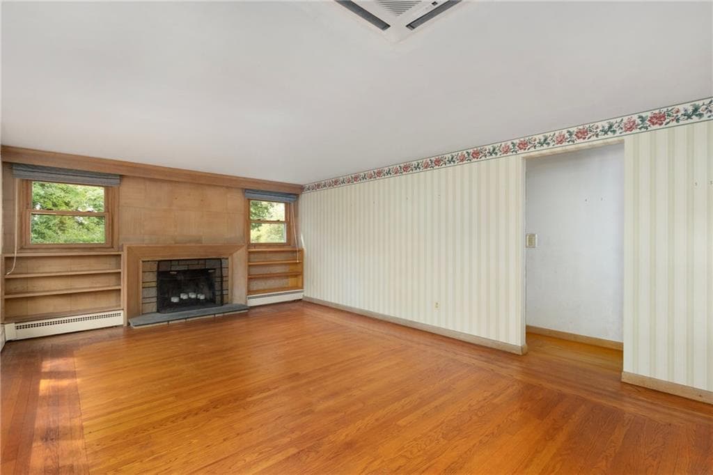 Single Family Residence at 14 Plymouth Drive, Barrington, photo 9 of 40
