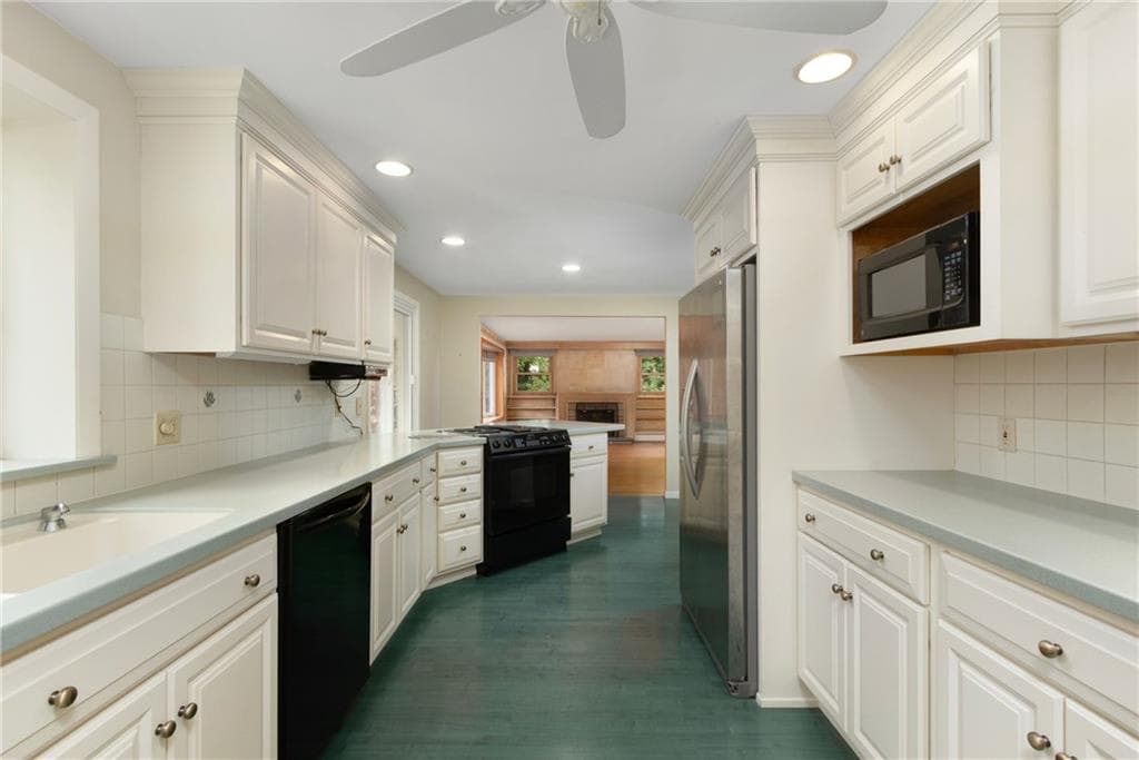 Single Family Residence at 14 Plymouth Drive, Barrington, photo 15 of 40
