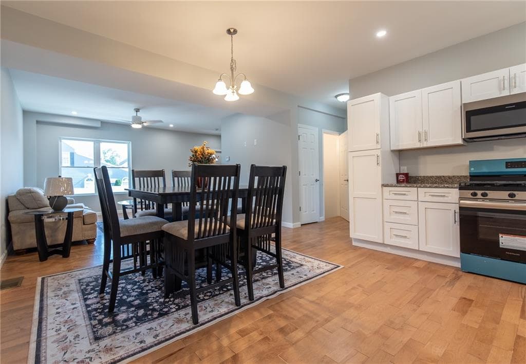 Condominium at 184 Avenue C UNIT -3, Woonsocket, photo 6 of 21