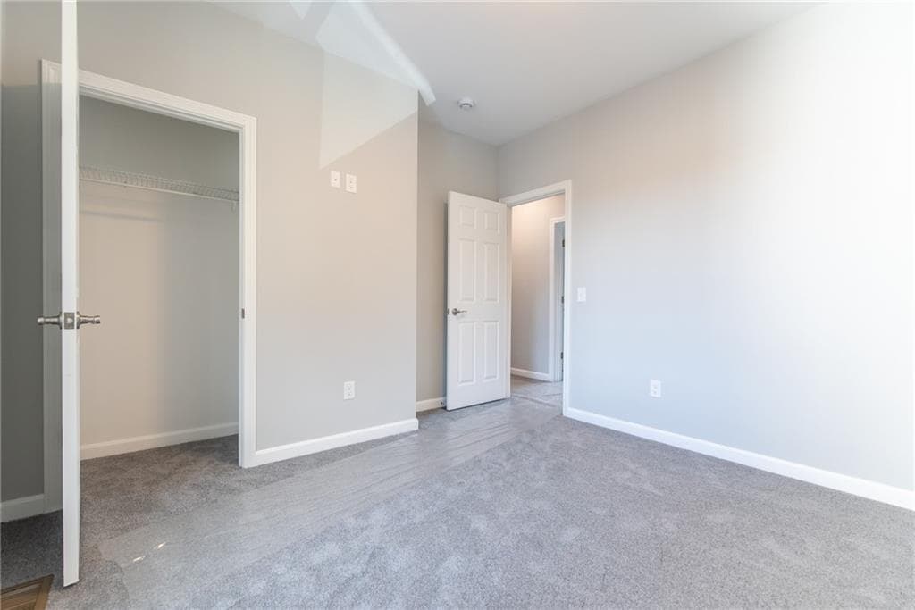 Condominium at 184 Avenue C UNIT -3, Woonsocket, photo 13 of 21