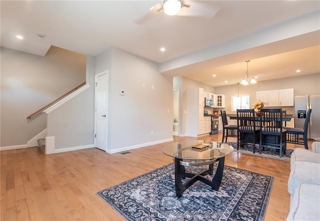 Condominium at 184 Avenue C UNIT -3, Woonsocket, photo 5 of 21