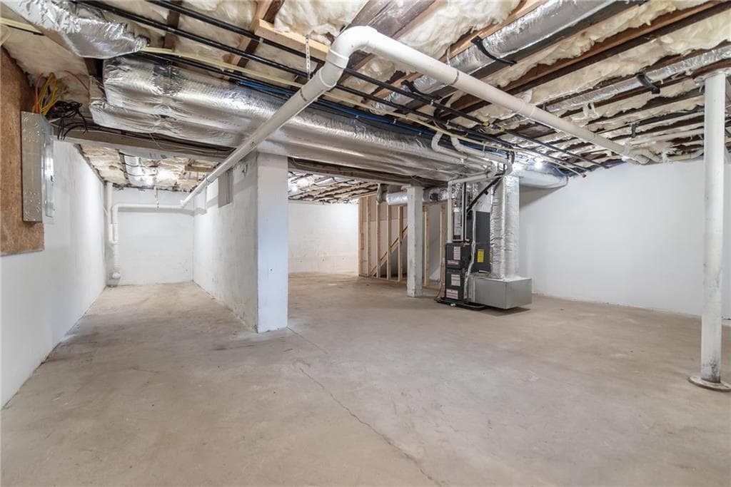 Condominium at 184 Avenue C UNIT -3, Woonsocket, photo 19 of 21