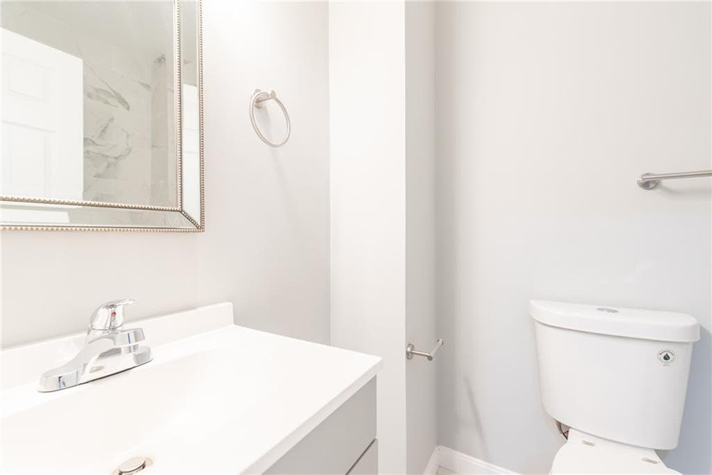Condominium at 184 Avenue C UNIT -2, Woonsocket, photo 13 of 20