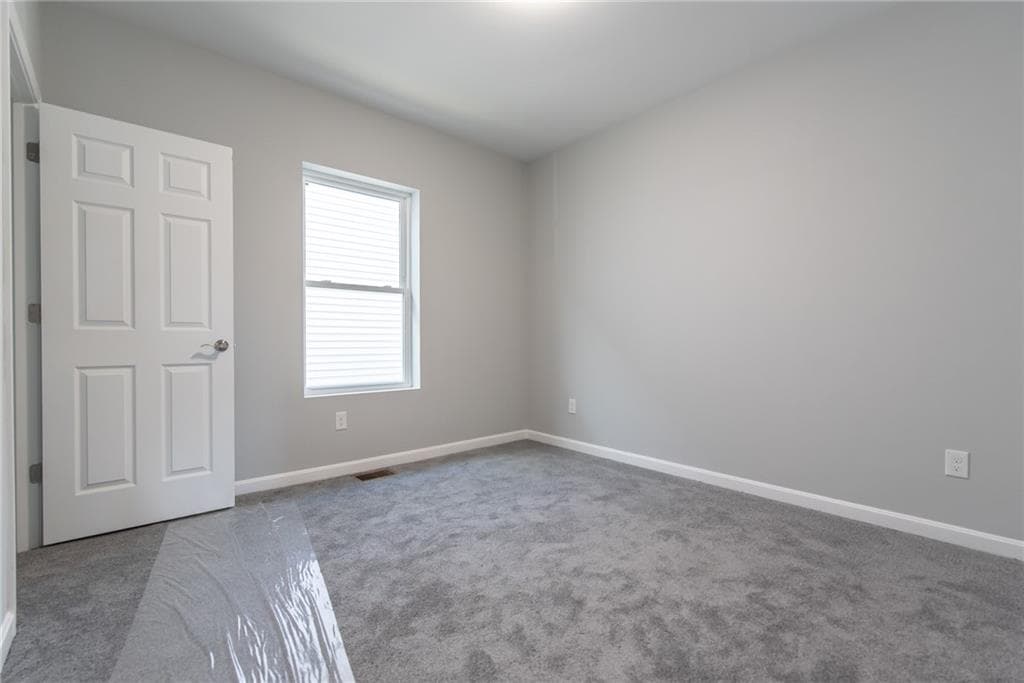 Condominium at 184 Avenue C UNIT -2, Woonsocket, photo 9 of 20