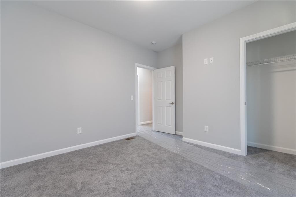 Condominium at 184 Avenue C UNIT -2, Woonsocket, photo 10 of 20