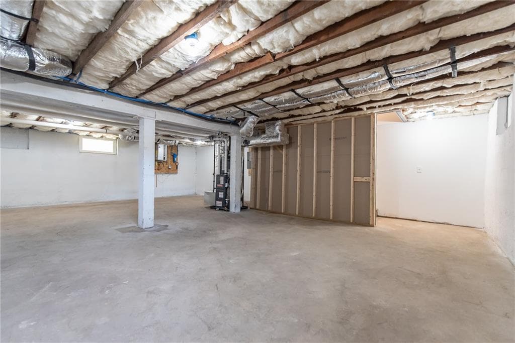 Condominium at 184 Avenue C UNIT -2, Woonsocket, photo 15 of 20