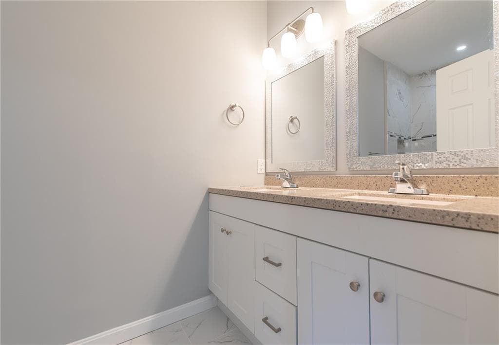 Condominium at 184 Avenue C UNIT -2, Woonsocket, photo 11 of 20