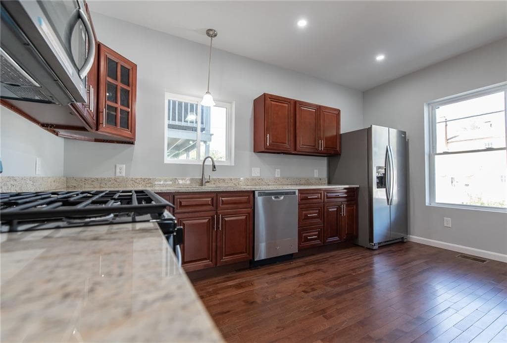 Condominium at 184 Avenue C UNIT -1, Woonsocket, photo 6 of 20