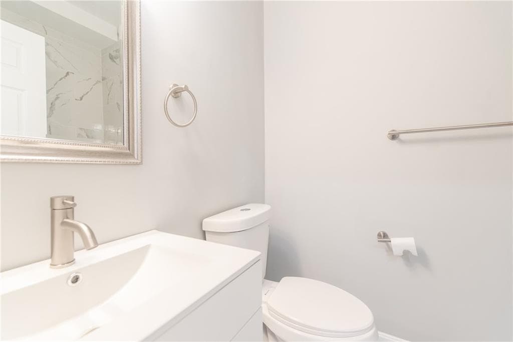 Condominium at 184 Avenue C UNIT -1, Woonsocket, photo 13 of 20
