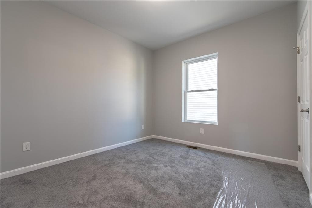 Condominium at 184 Avenue C UNIT -1, Woonsocket, photo 7 of 20