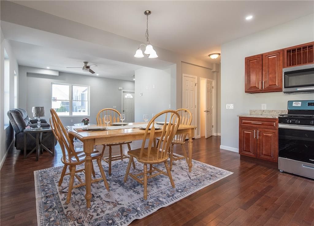 Condominium at 184 Avenue C UNIT -1, Woonsocket, photo 4 of 20