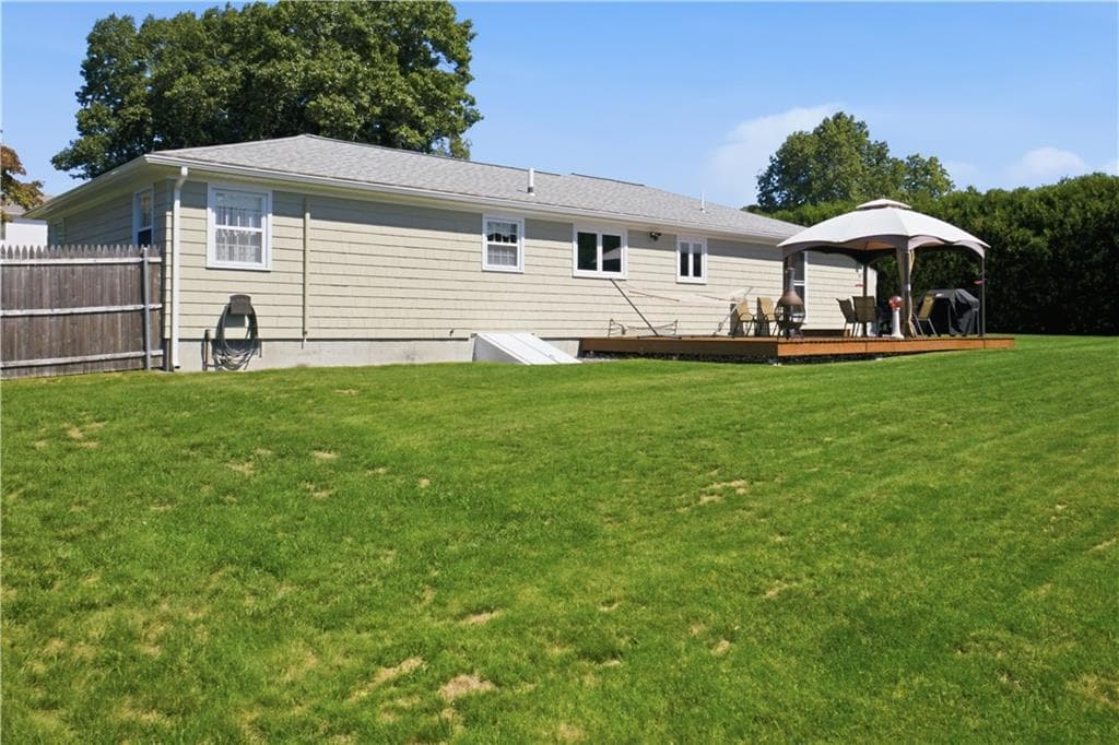 Single Family Residence at 43 Bayview Drive, West Warwick, photo 13 of 49