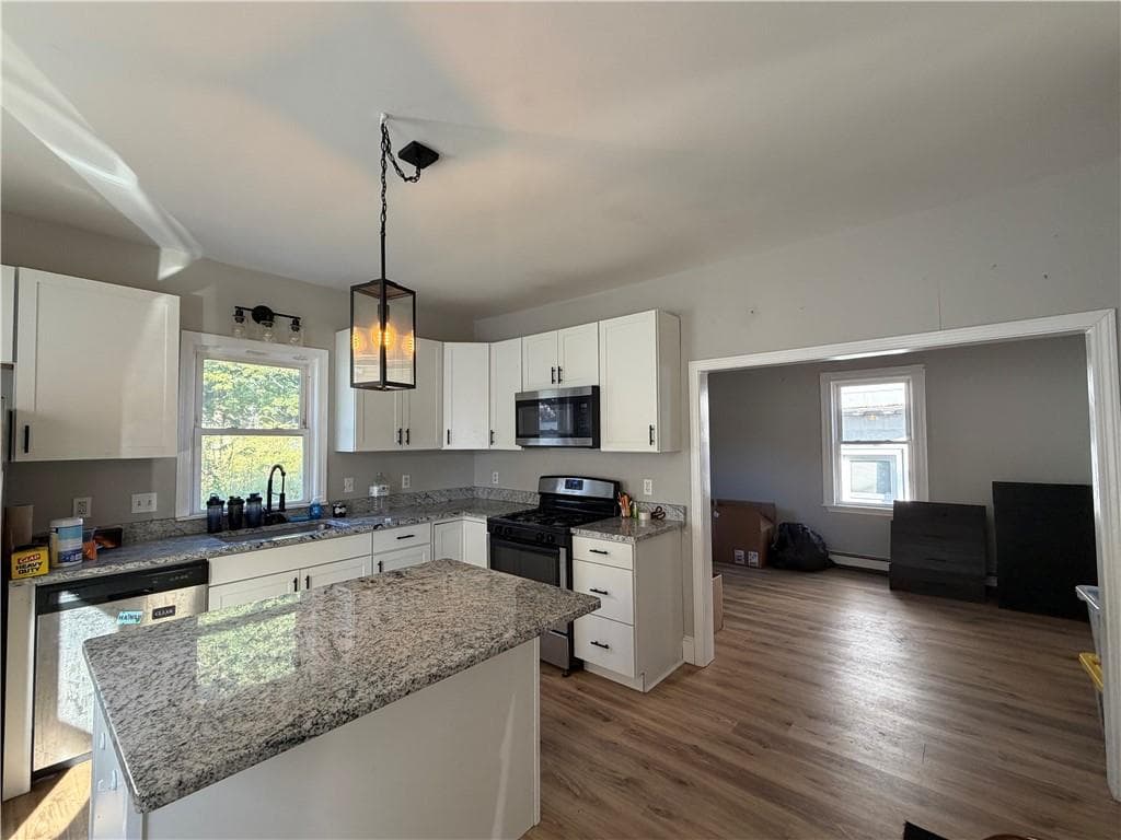 Single Family Residence at 272 Veazie Street, Providence, photo 4 of 19