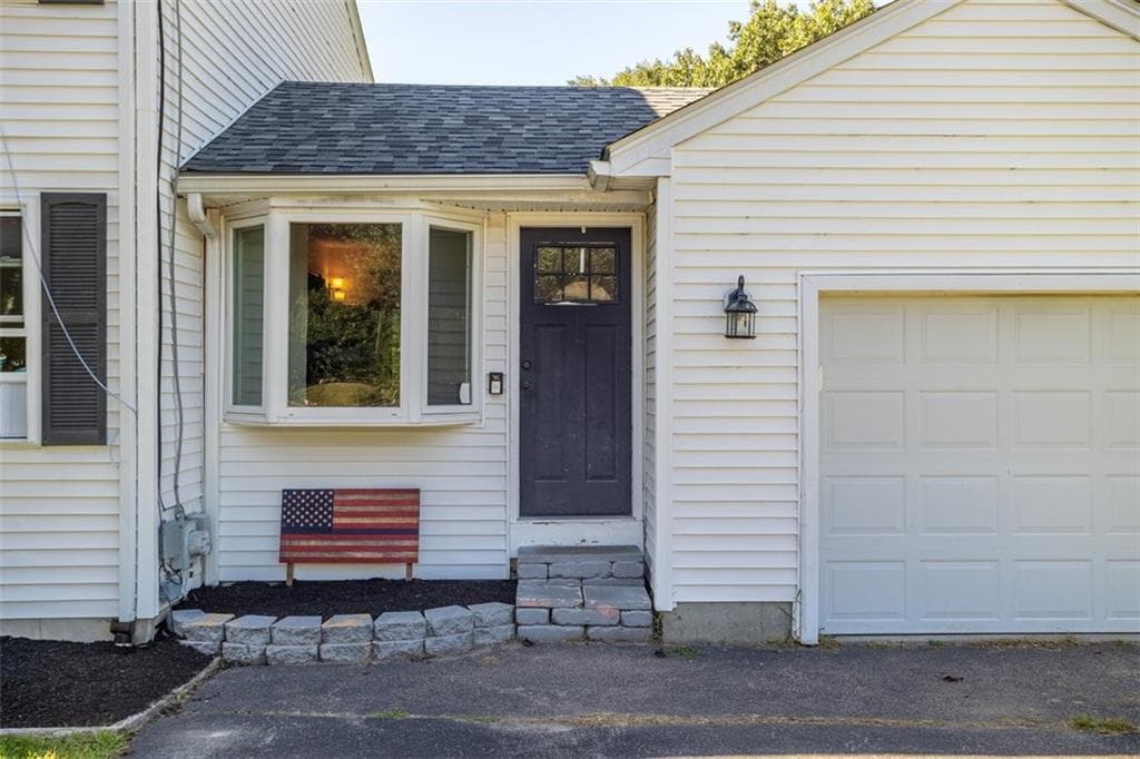Single Family Residence at 10 Sycamore Drive, Coventry, photo 4 of 50