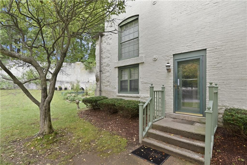 Condominium at 25 Higgins Street UNIT 104, Smithfield, photo 2 of 18
