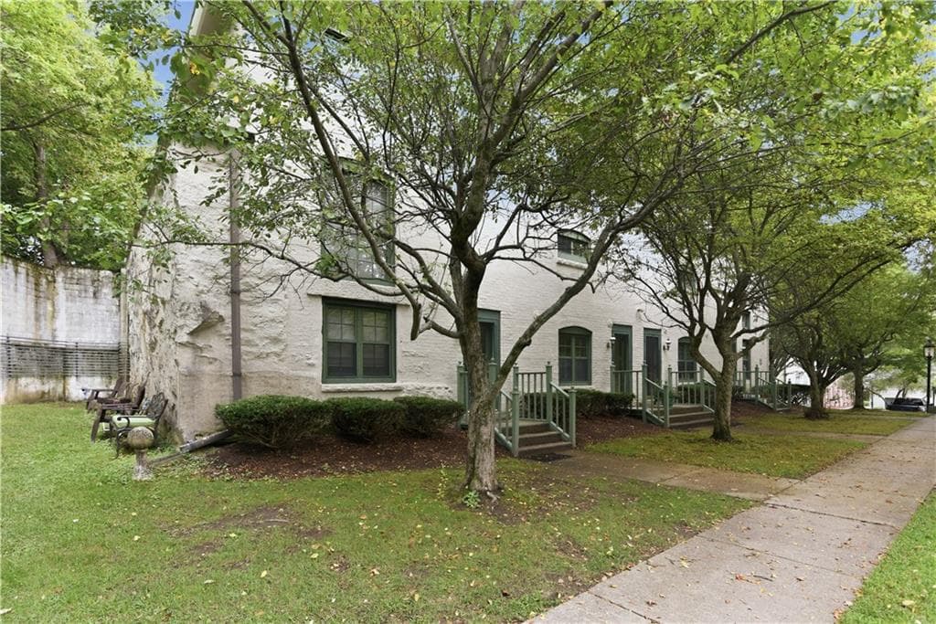 Condominium at 25 Higgins Street UNIT 104, Smithfield, photo 17 of 18
